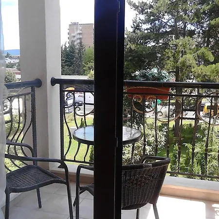 Harmony Palace Apartcomplex アパートホテル